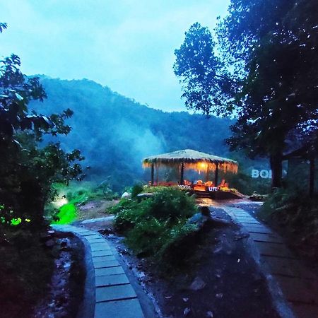 Holistic Stay Eco-Resort & Ayurvedic Retreat Paithalmala Eksteriør billede