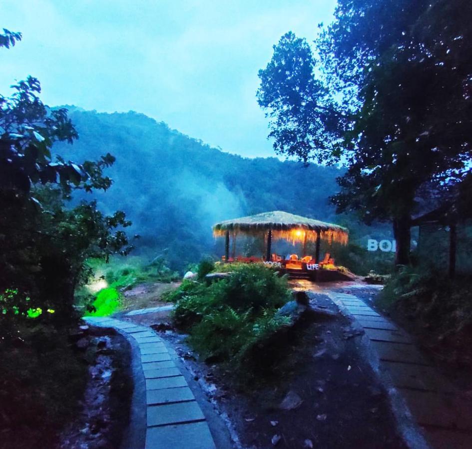Holistic Stay Eco-Resort & Ayurvedic Retreat Paithalmala Eksteriør billede