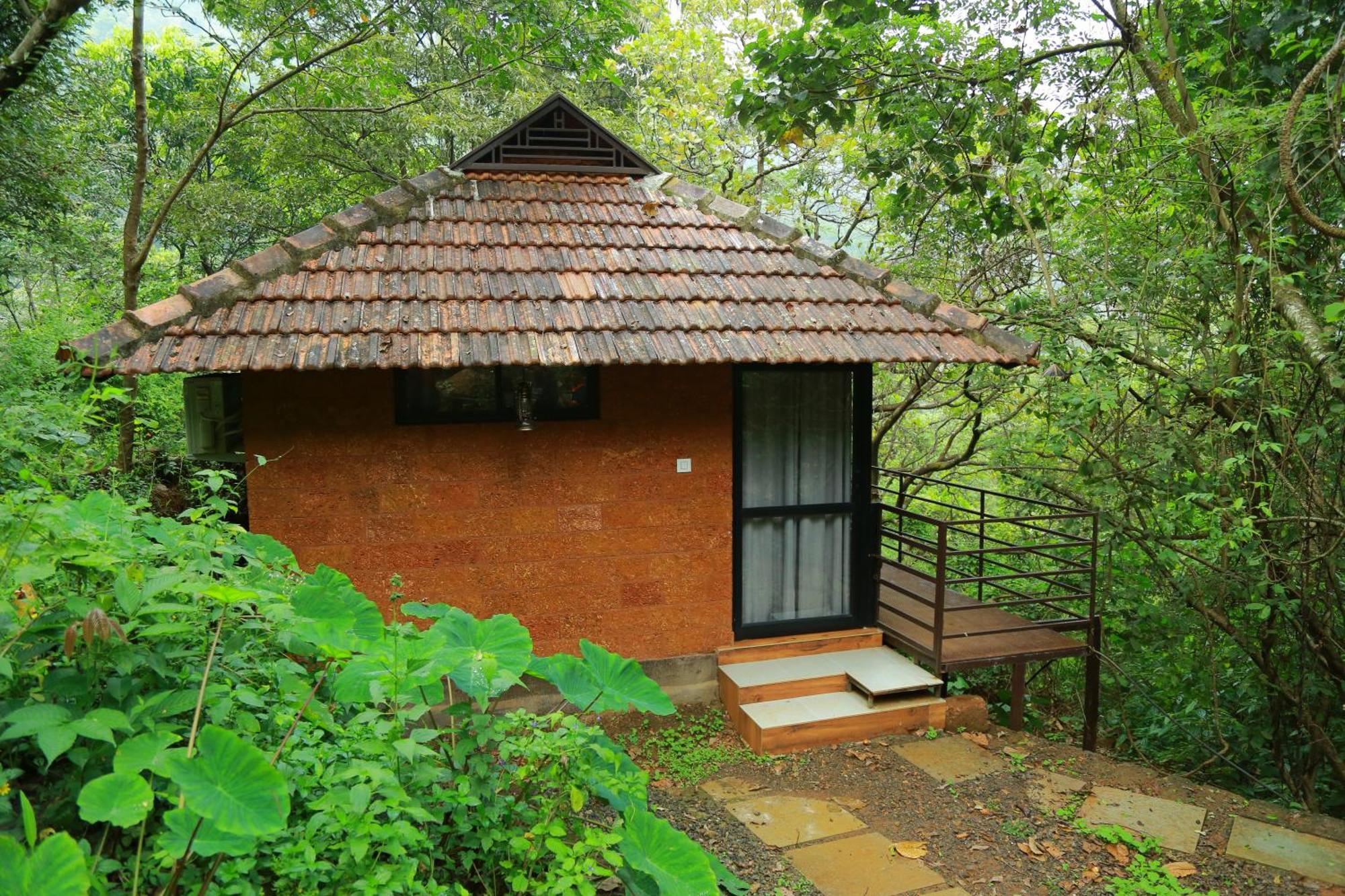 Holistic Stay Eco-Resort & Ayurvedic Retreat Paithalmala Eksteriør billede