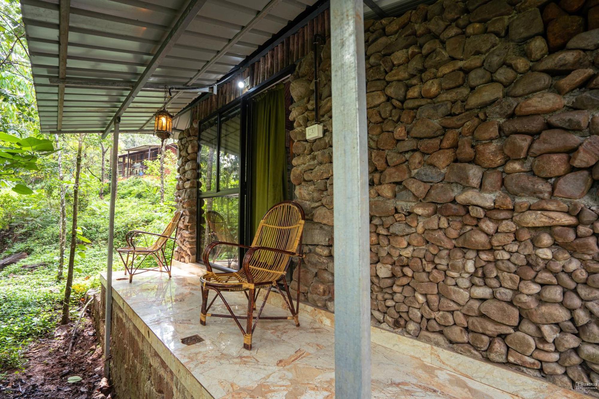 Holistic Stay Eco-Resort & Ayurvedic Retreat Paithalmala Eksteriør billede